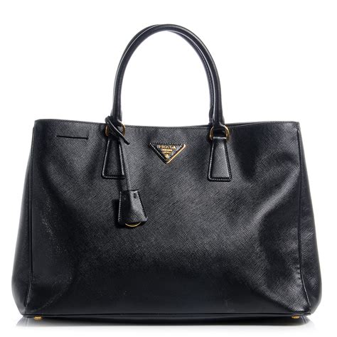 prada shoulder bag saffiano cuir with accessories medium nero|Prada saffiano lux tote large.